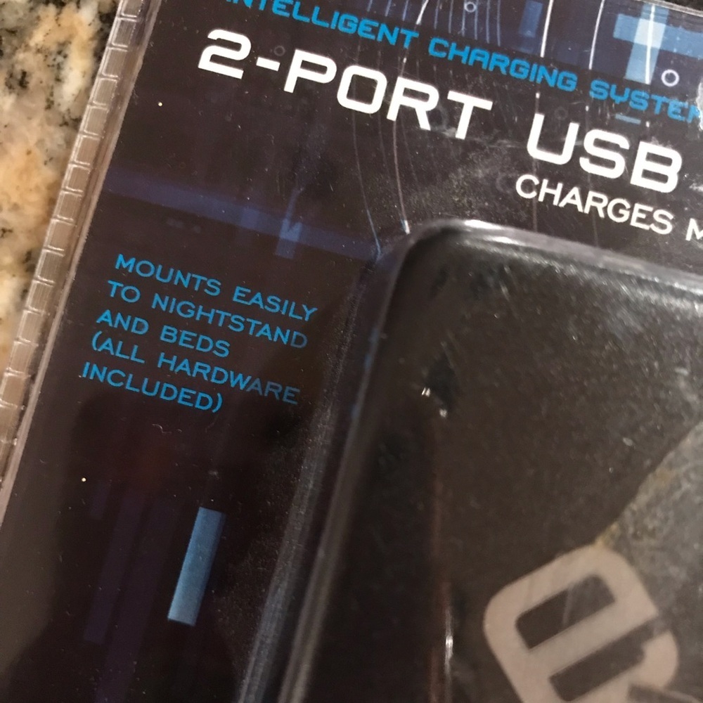 ▪️2-Port USB Charger - Picture 2 of 7